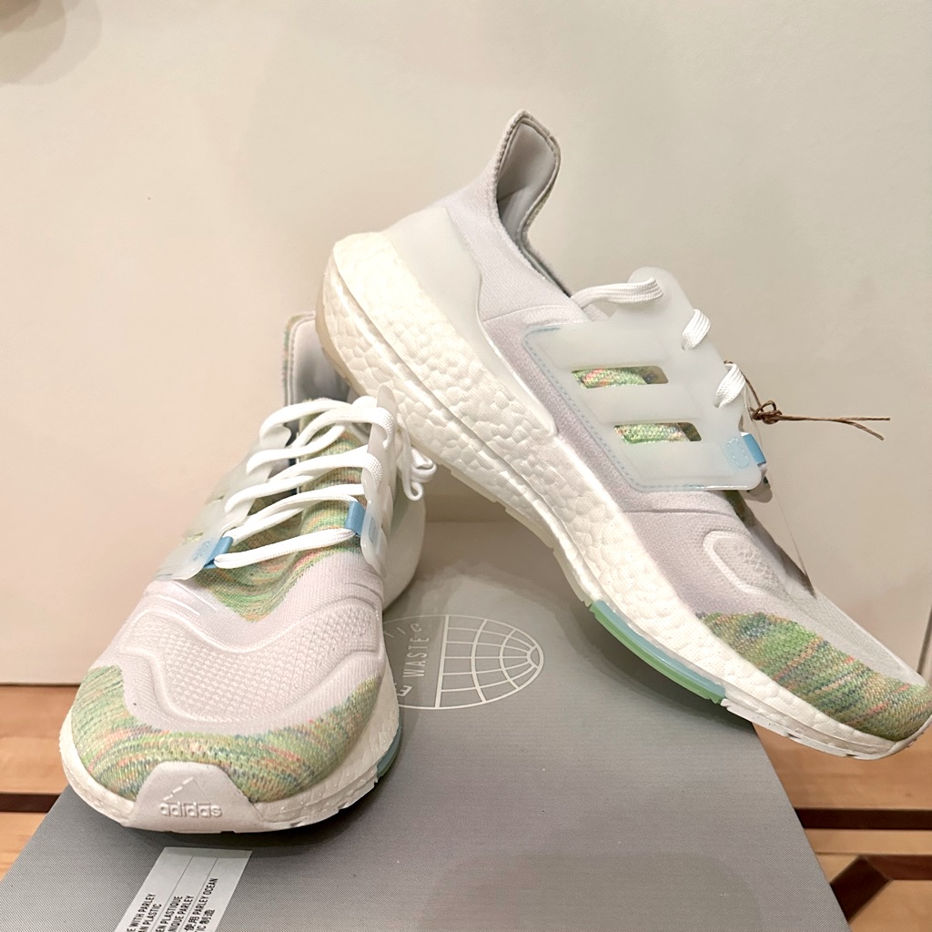 Brand New Adidas Ultraboost 22 Mens Size 11
